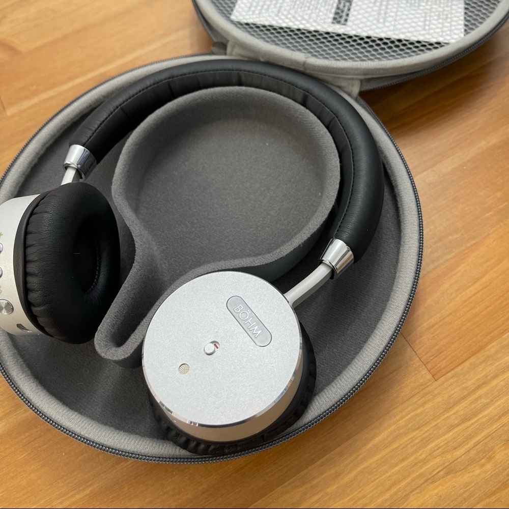 Bohm headphones + mini waterproof BT speaker